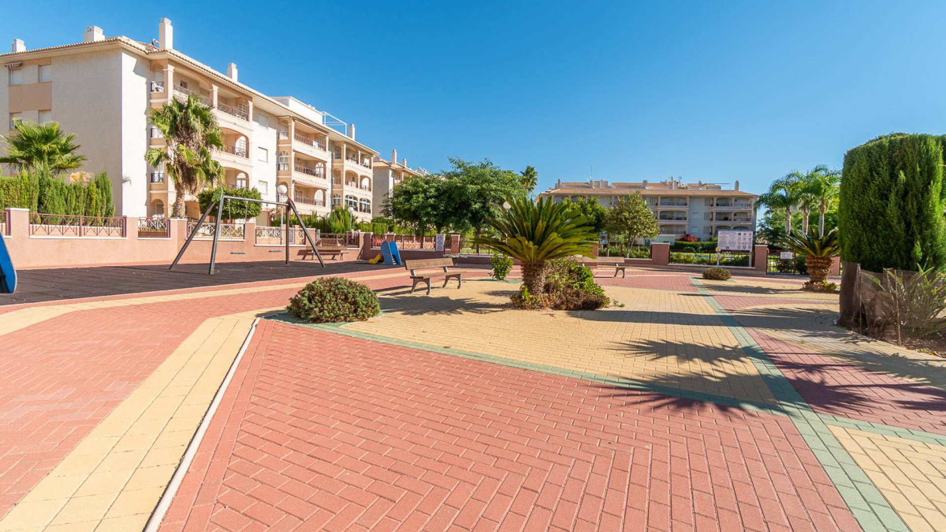 Återförsäljning - Lägenhet - Playa Flamenca - Laguna Golf