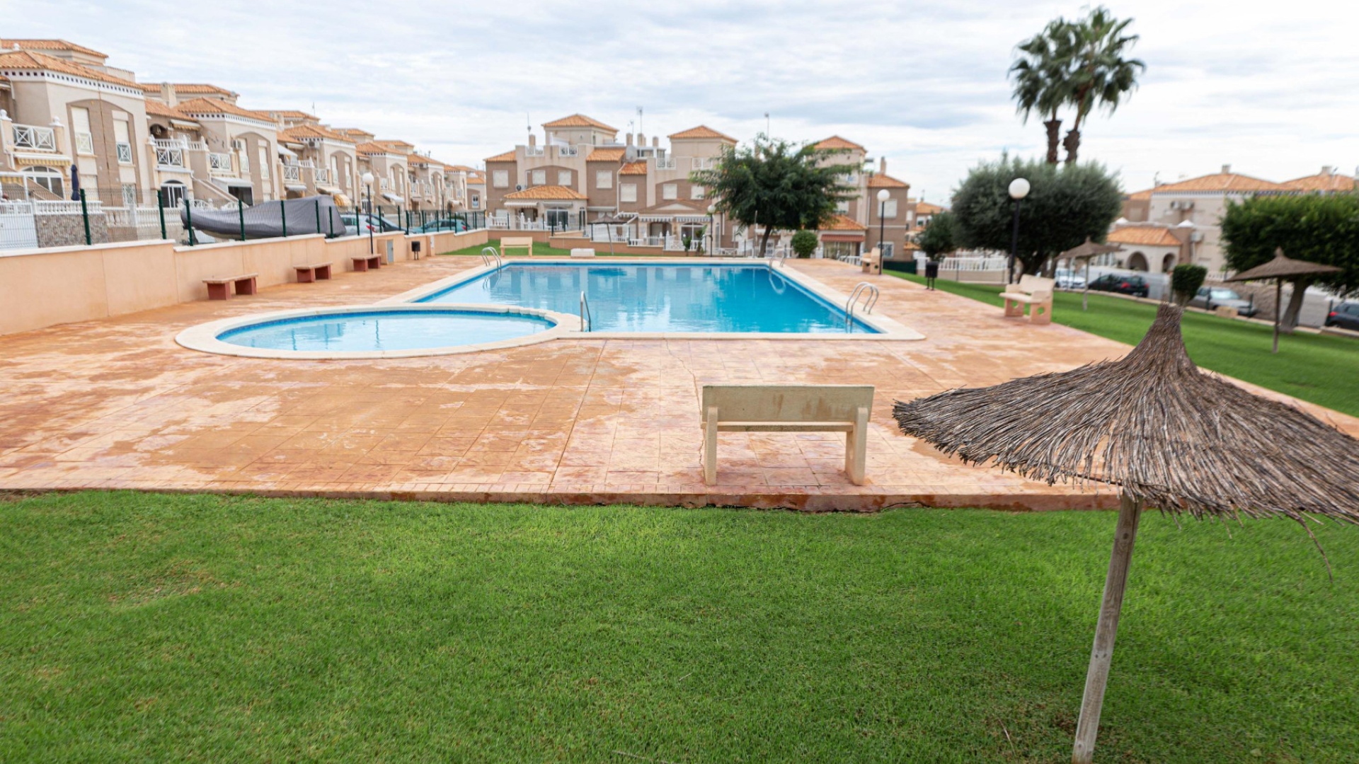 Återförsäljning - Lägenhet - Torrevieja - altos de la bahia