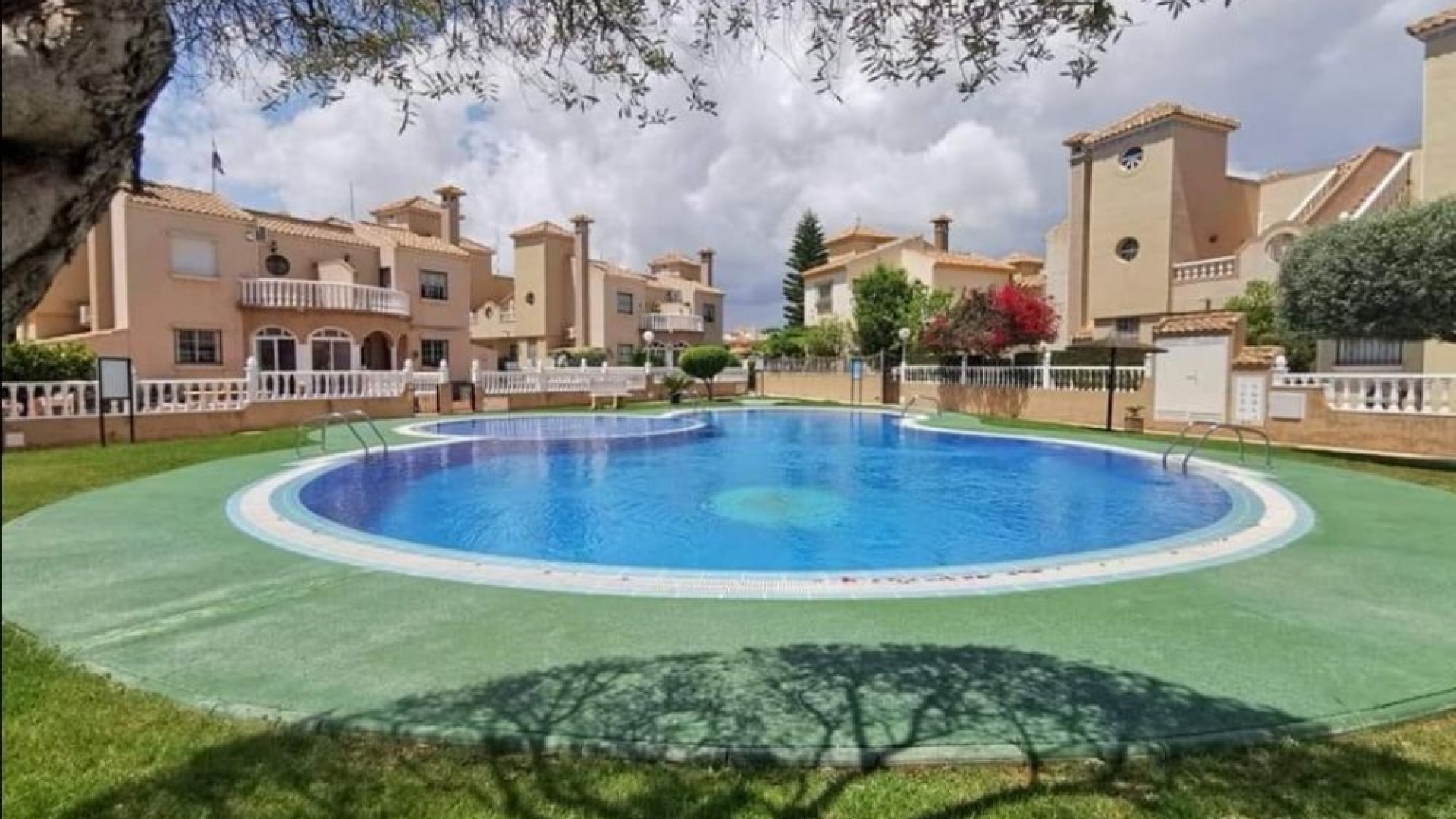 Återförsäljning - Villa - Playa Flamenca - zodiaco