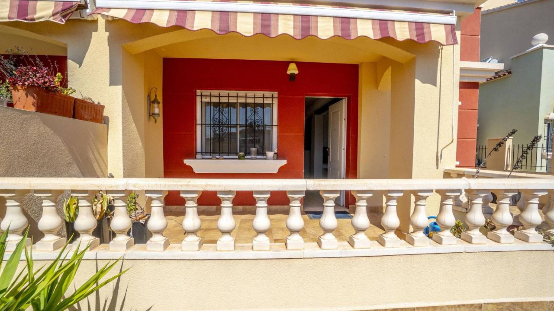 Återförsäljning - Villa - Torrevieja - altos de la bahia