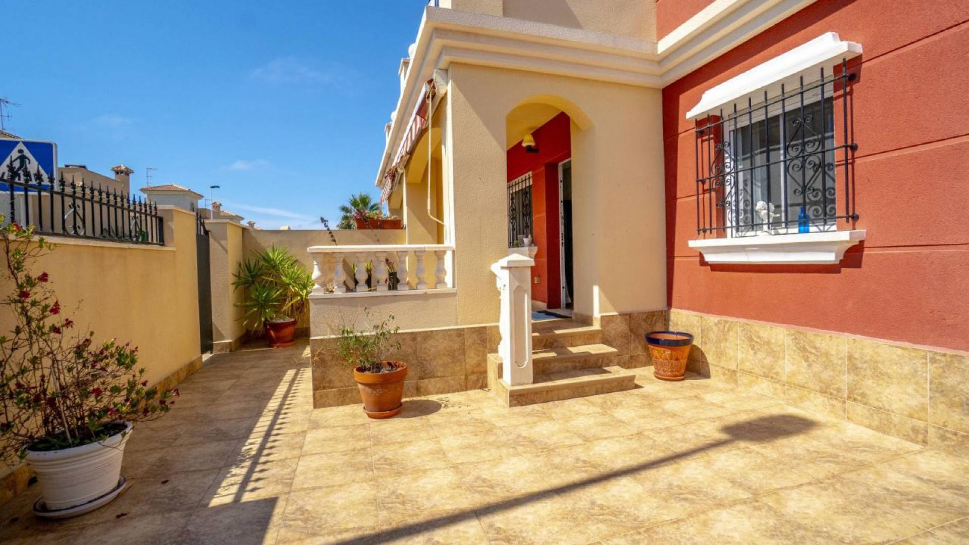 Återförsäljning - Villa - Torrevieja - altos de la bahia