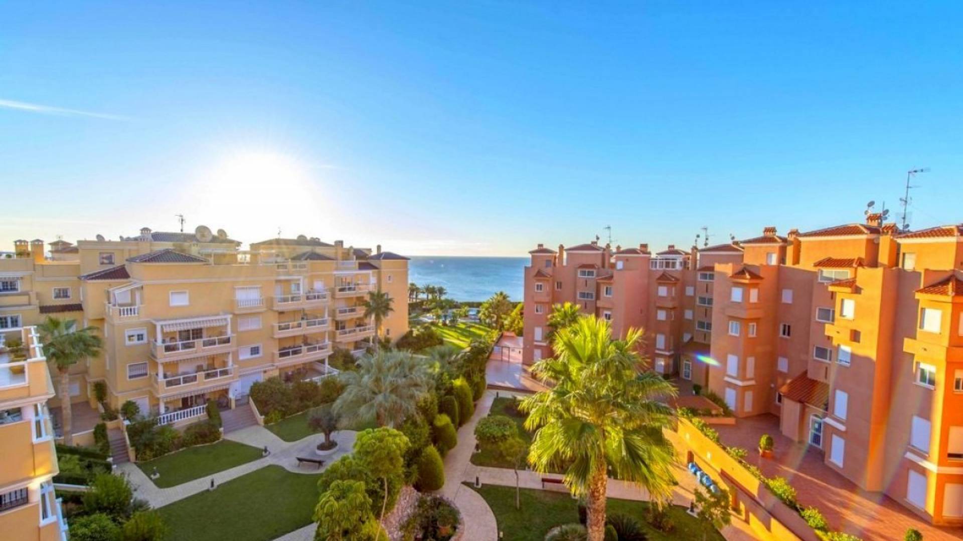 Resale - Apartment - Cabo Roig - las calitas