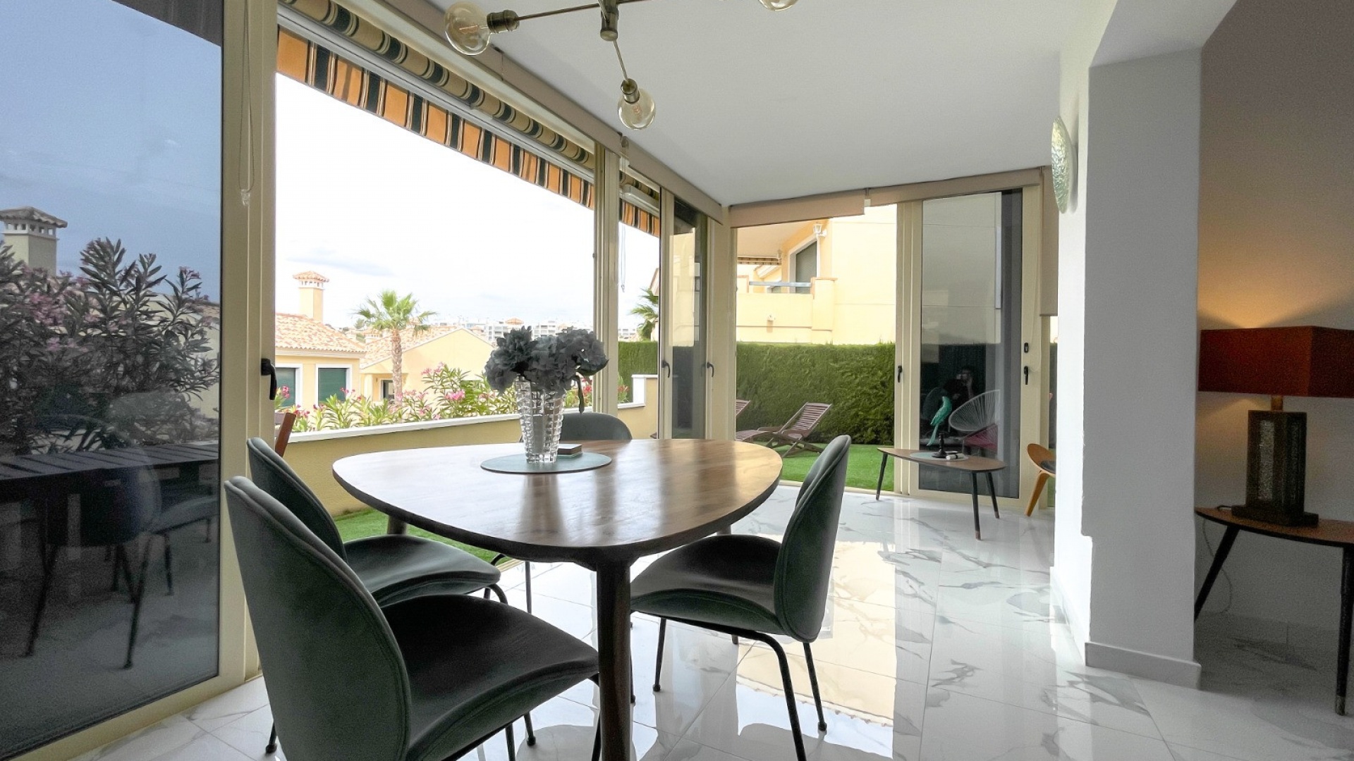 Resale - Apartment - Campoamor