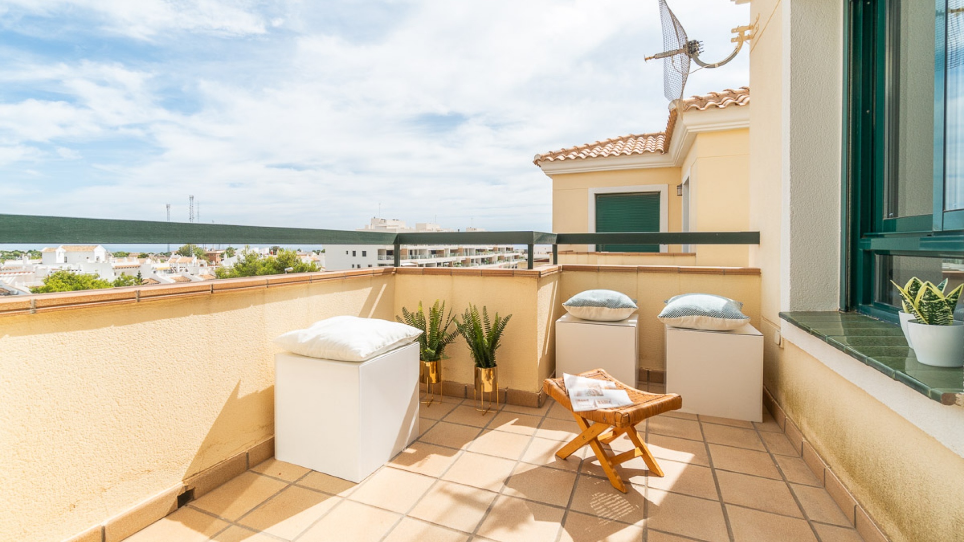 Resale - Apartment - Campoamor