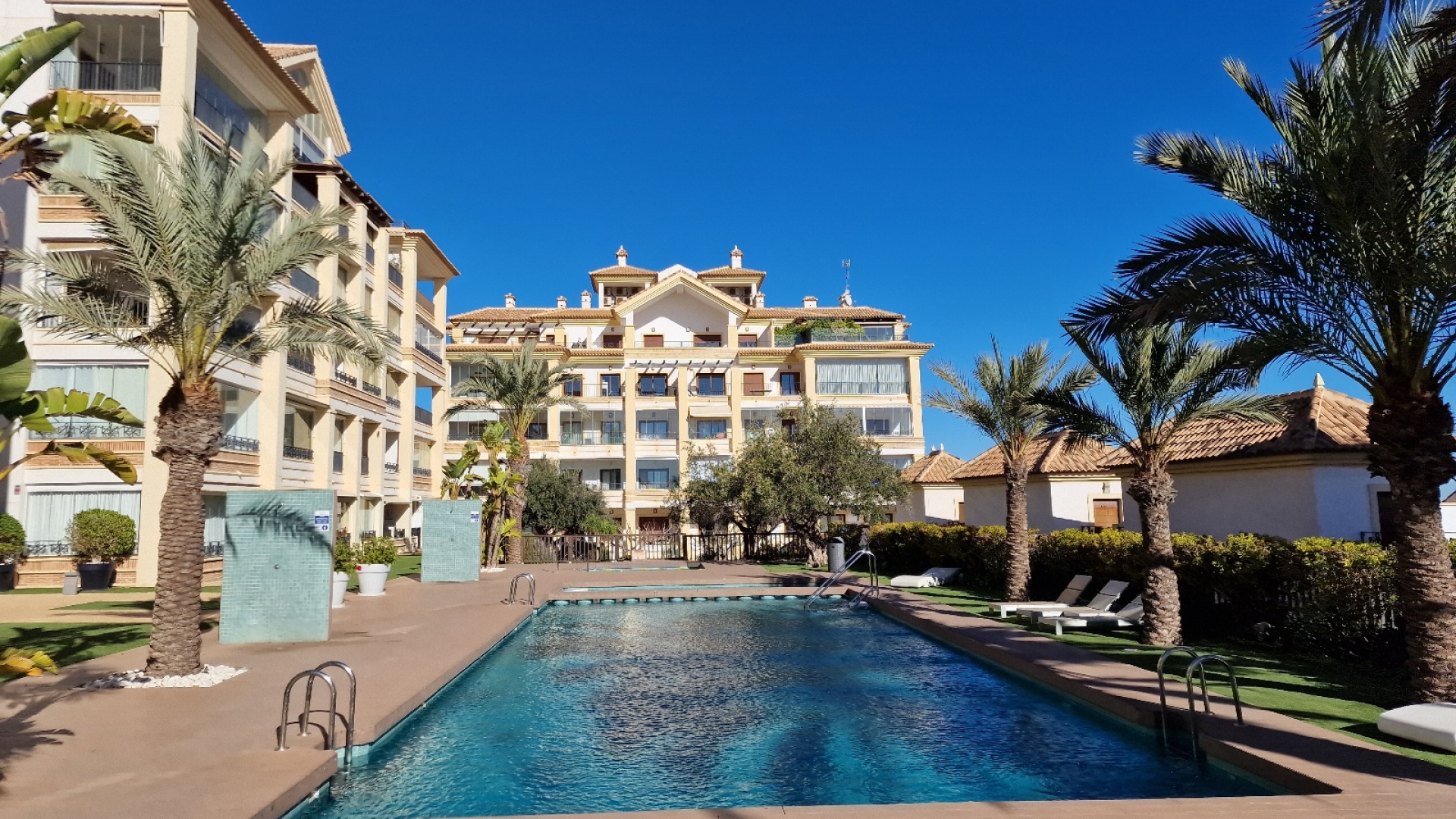 Resale - Apartment - Guardamar del Segura - Marjal Beach