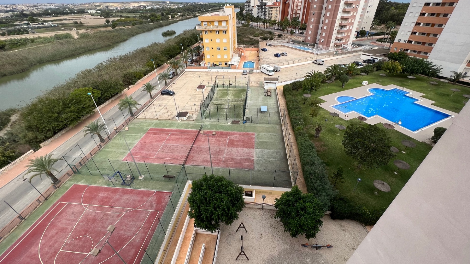 Resale - Apartment - Guardamar del Segura - Puerto