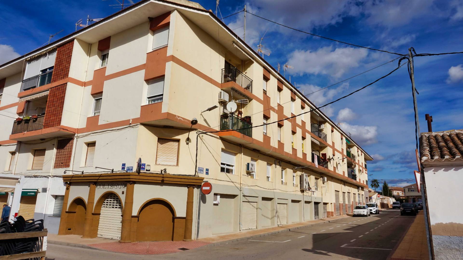 Resale - Apartment - Pinoso