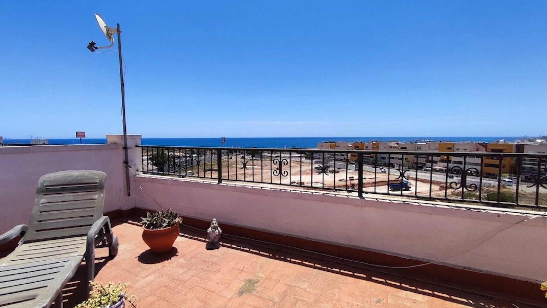 Resale - Apartment - Playa Flamenca - la mirada