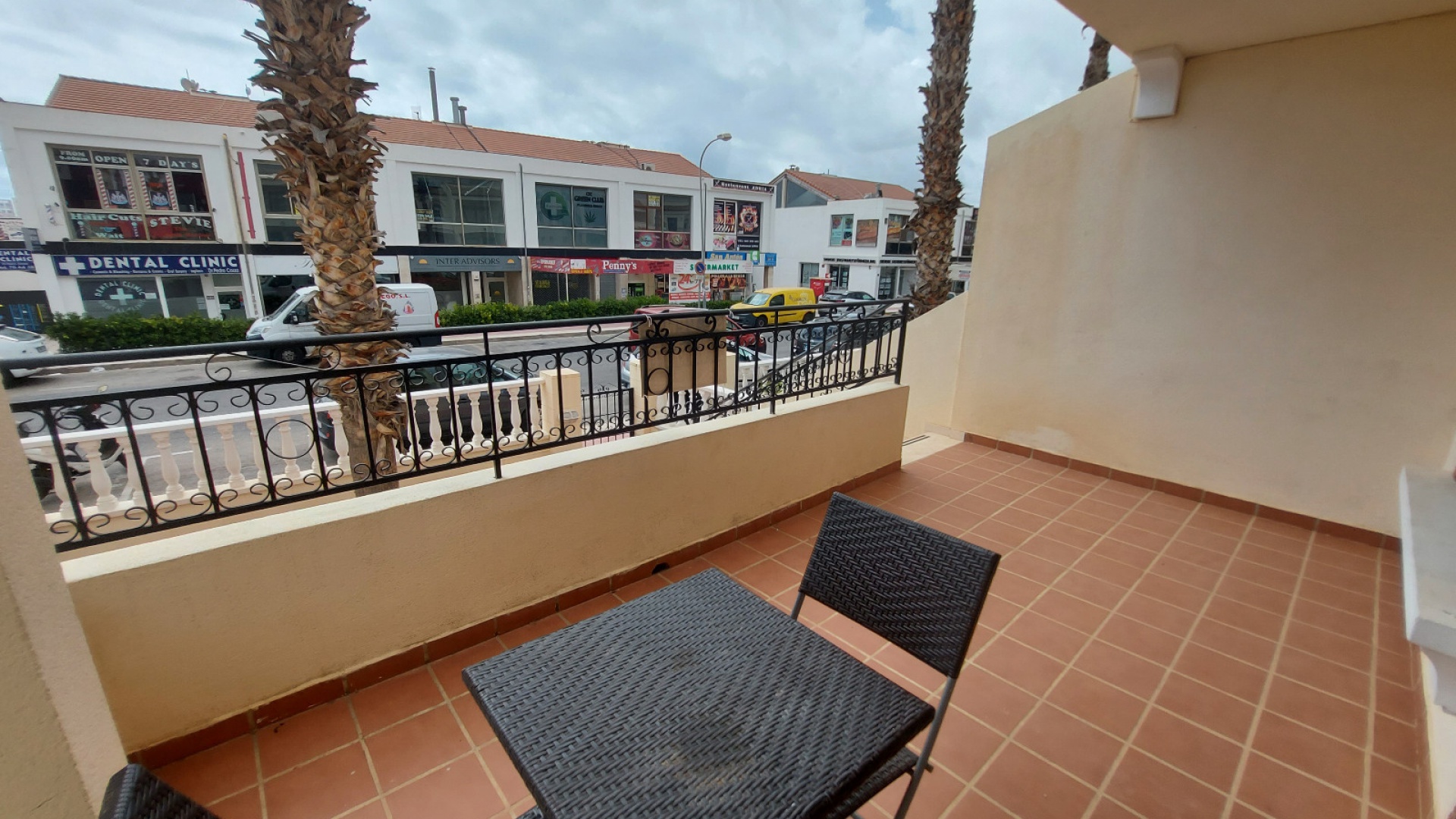 Resale - Apartment - Playa Flamenca - Res. Montilla