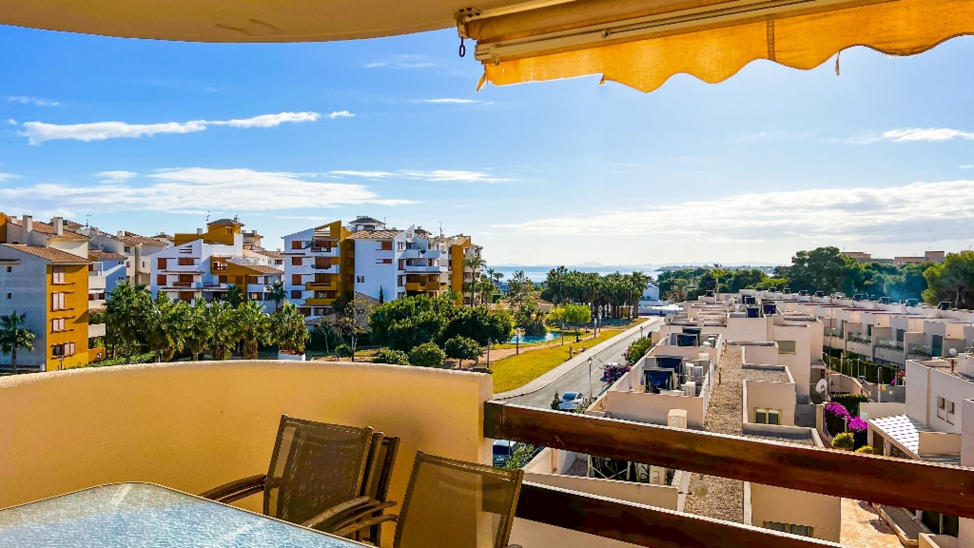 Resale - Apartment - Punta Prima