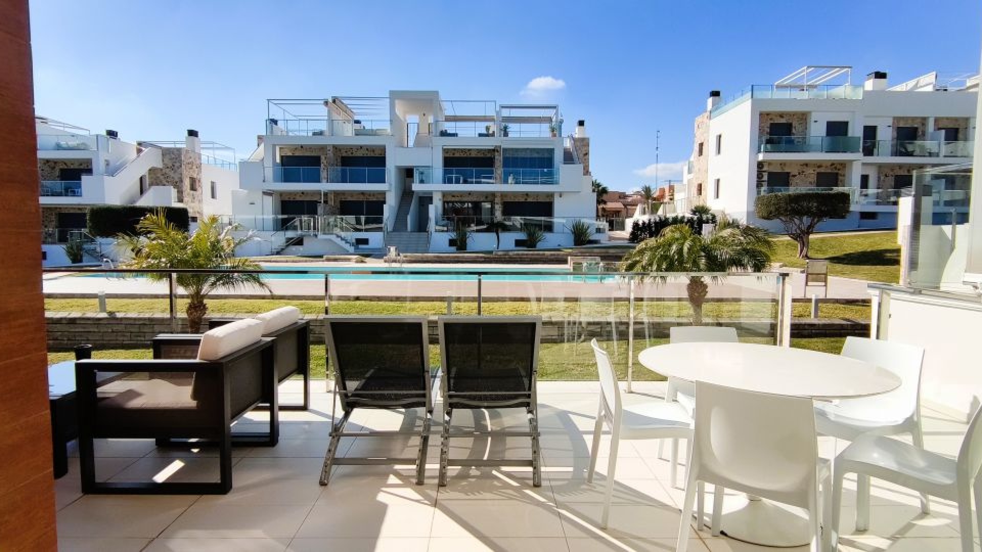 Resale - Apartment - Punta Prima