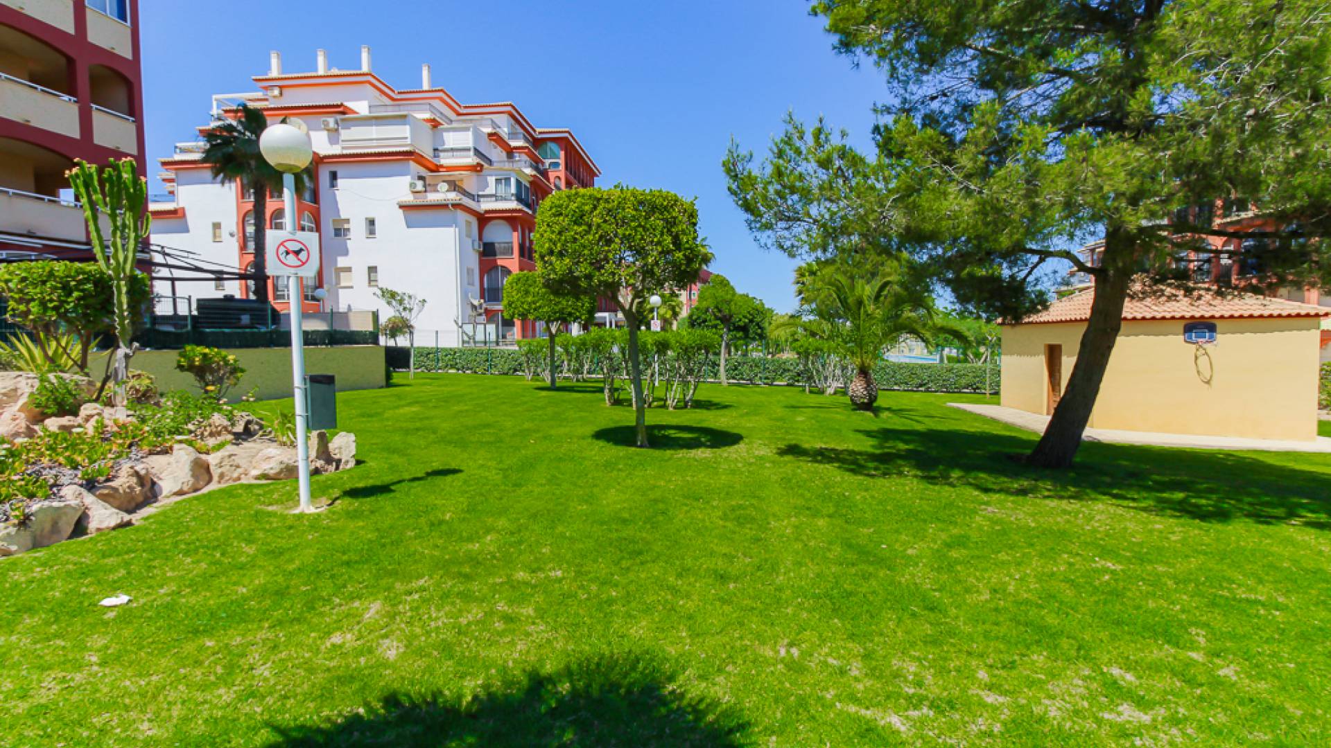 Resale - Apartment - Torrevieja - Aguas Nuevas