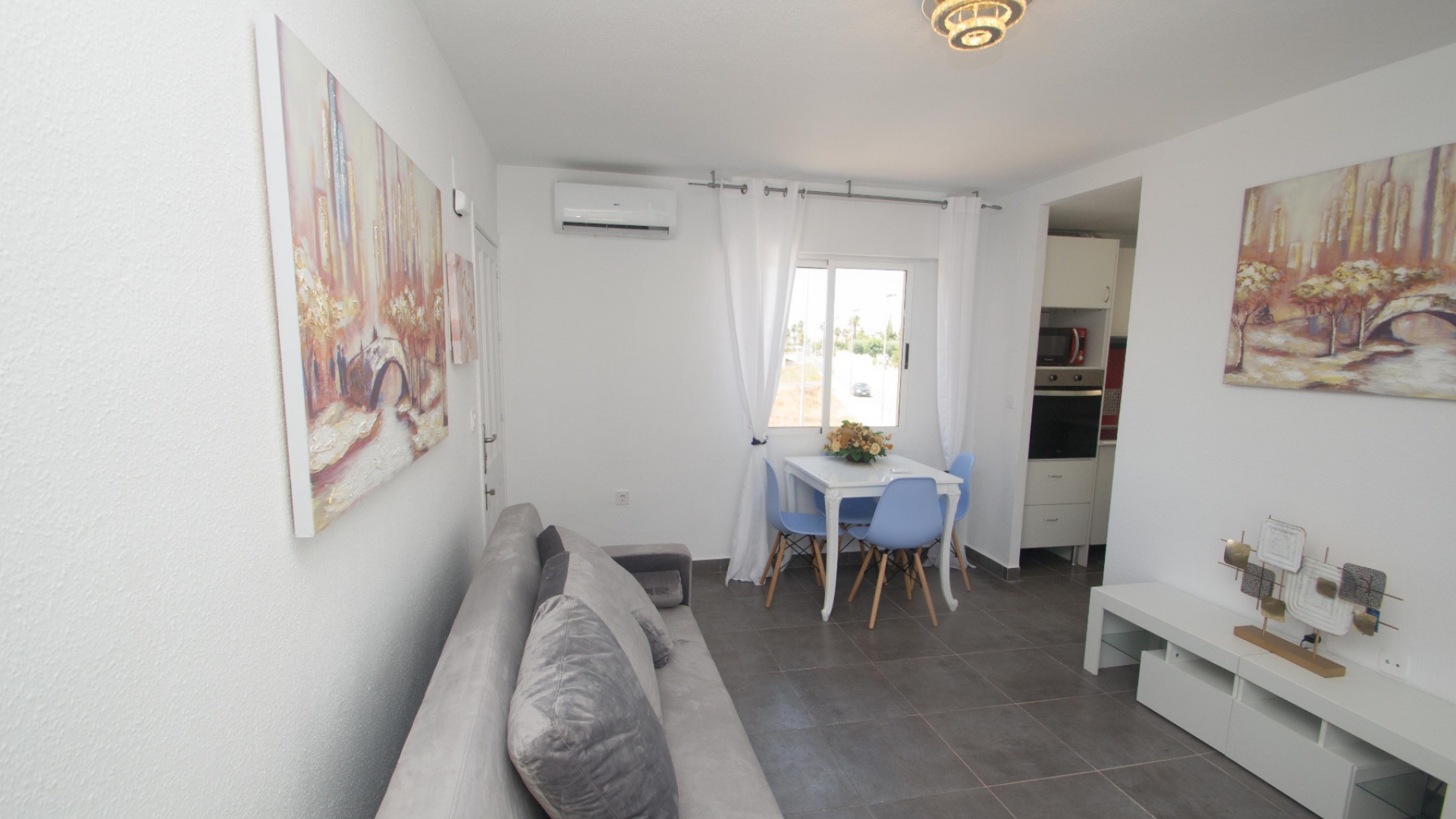 Resale - Apartment - Torrevieja - Aguas Nuevas