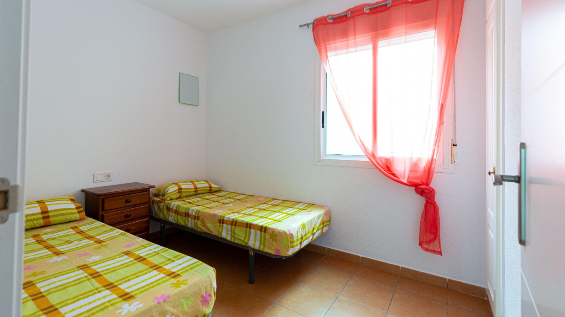 Resale - Apartment - Torrevieja - altos de la bahia