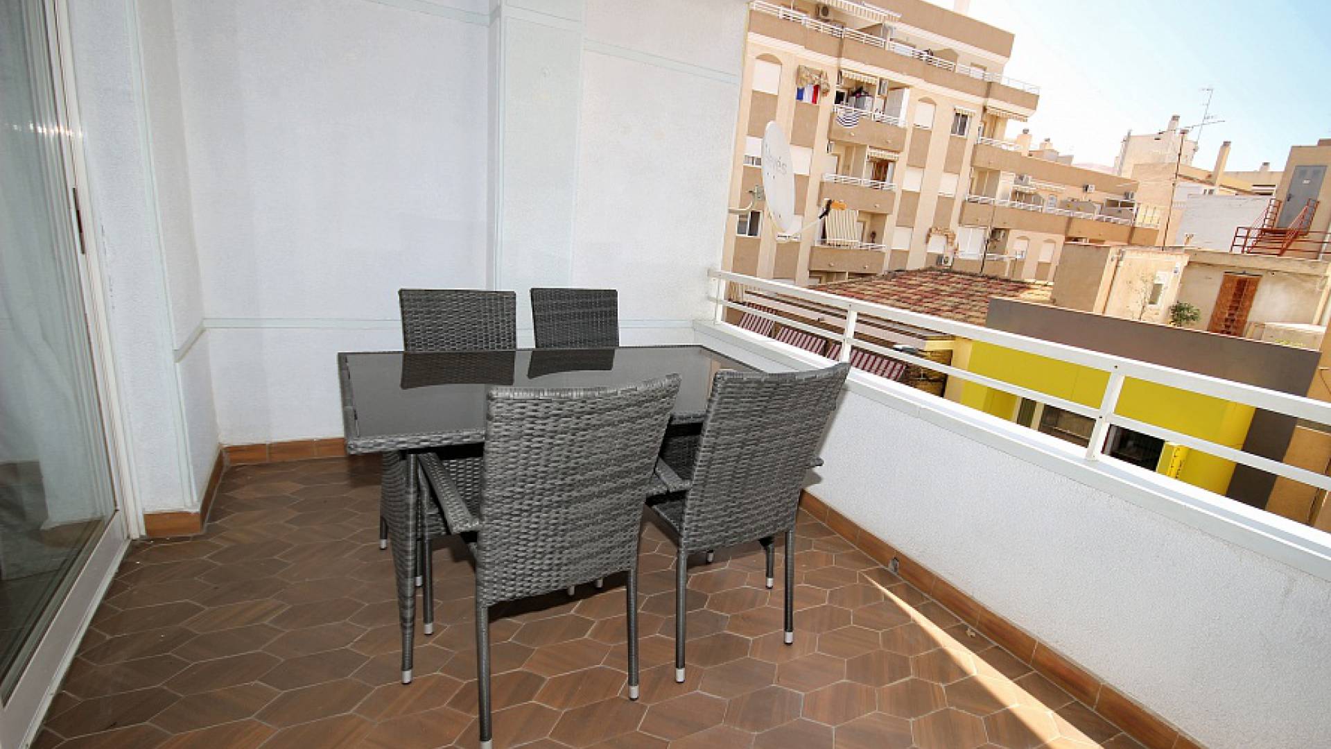 Resale - Apartment - Torrevieja - Beachside Torrevieja