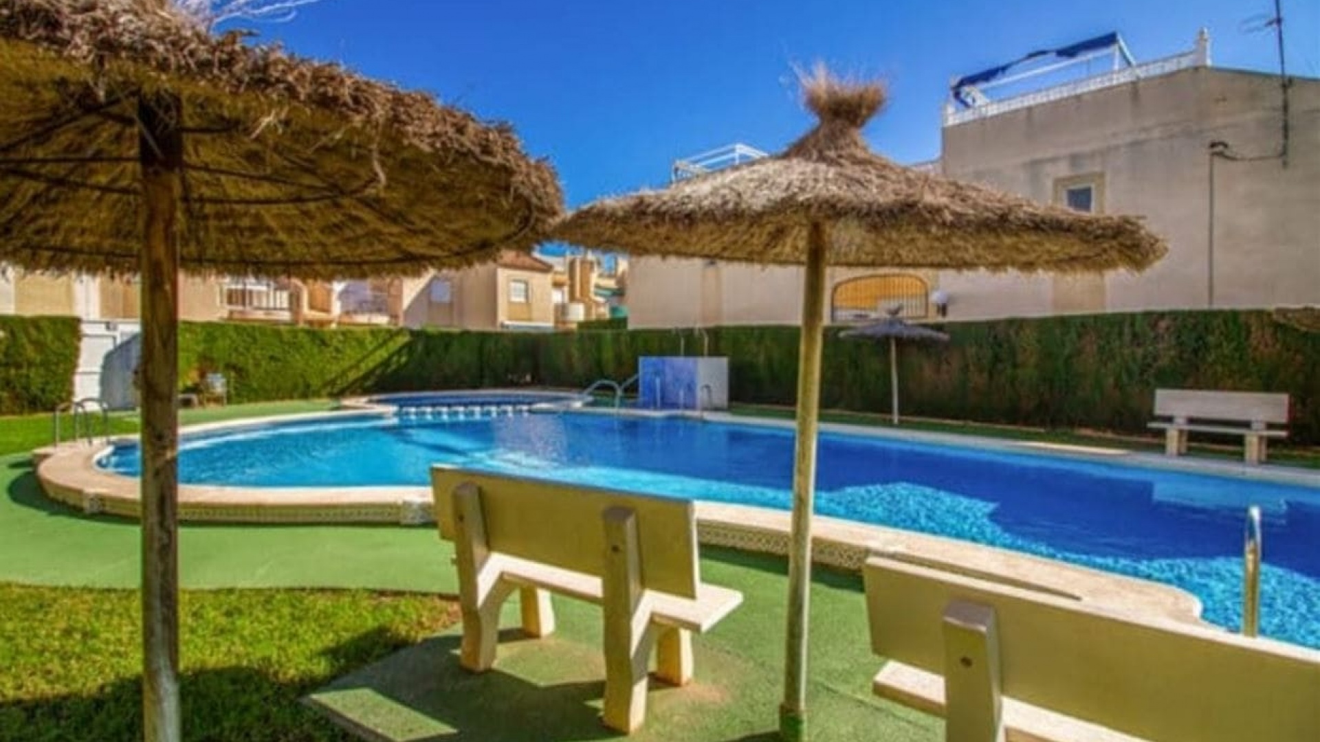 Resale - Apartment - Torrevieja - el chaparral