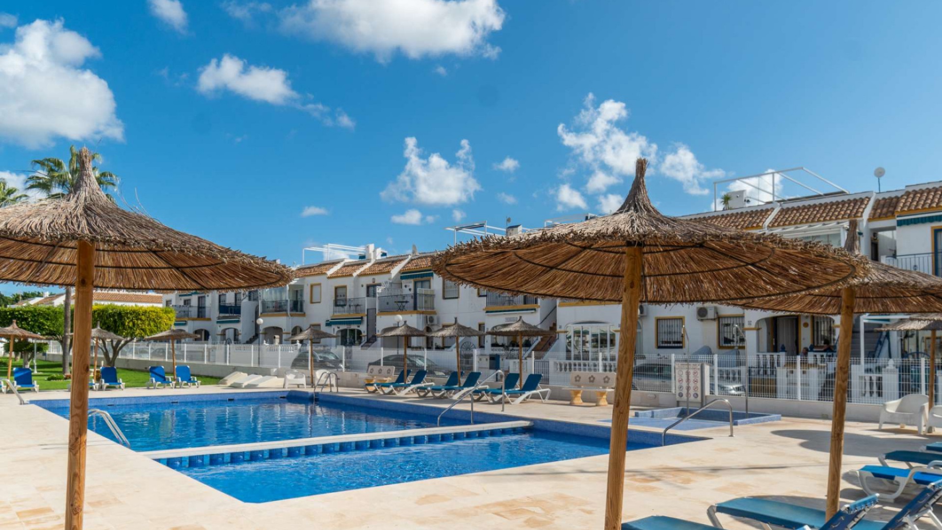 Resale - Apartment - Torrevieja - jardin del mar