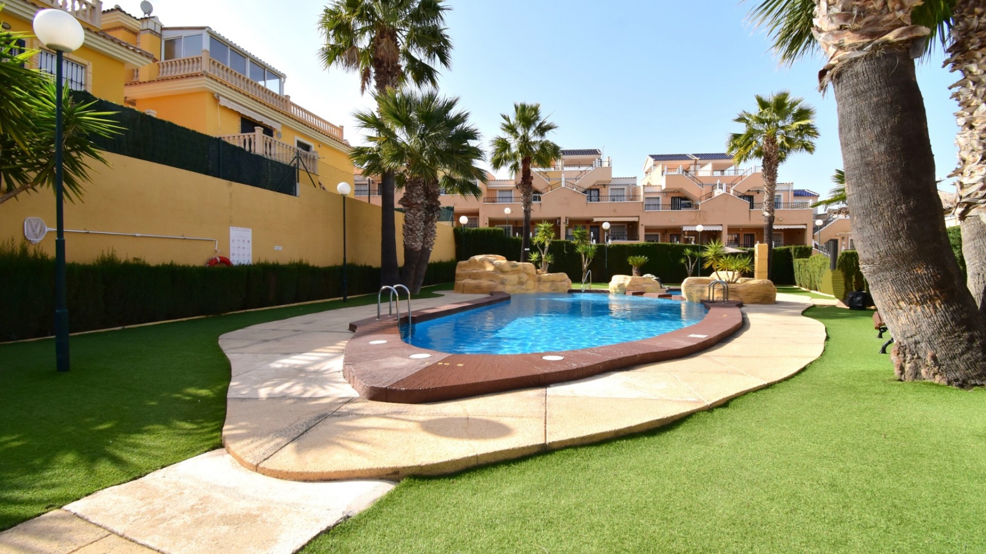 Resale - Apartment - Villamartin - Costa Blanca South