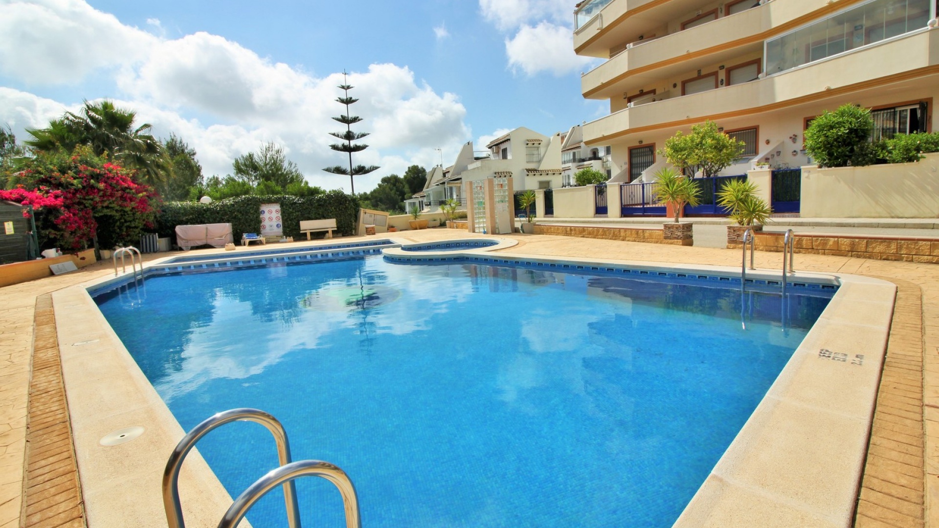 Resale - Apartment - Villamartin - Costa Paraiso