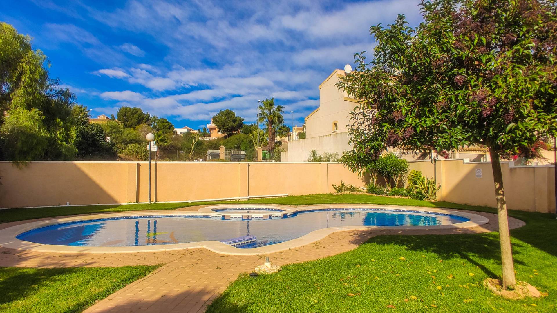 Resale - Apartment - Villamartin - Fontana Golf