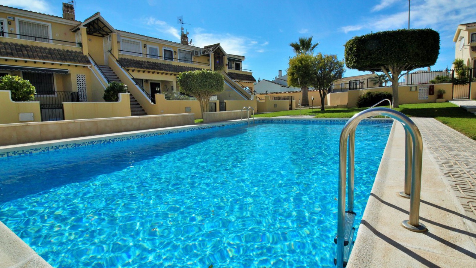 Resale - Apartment - Villamartin - lomas del golf