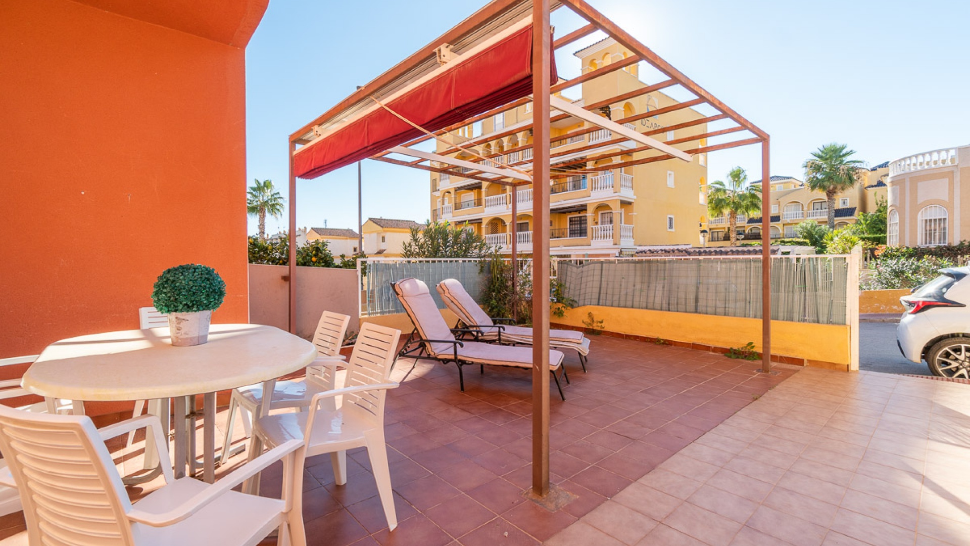 Resale - Apartment - Villamartin - Marbella Golf