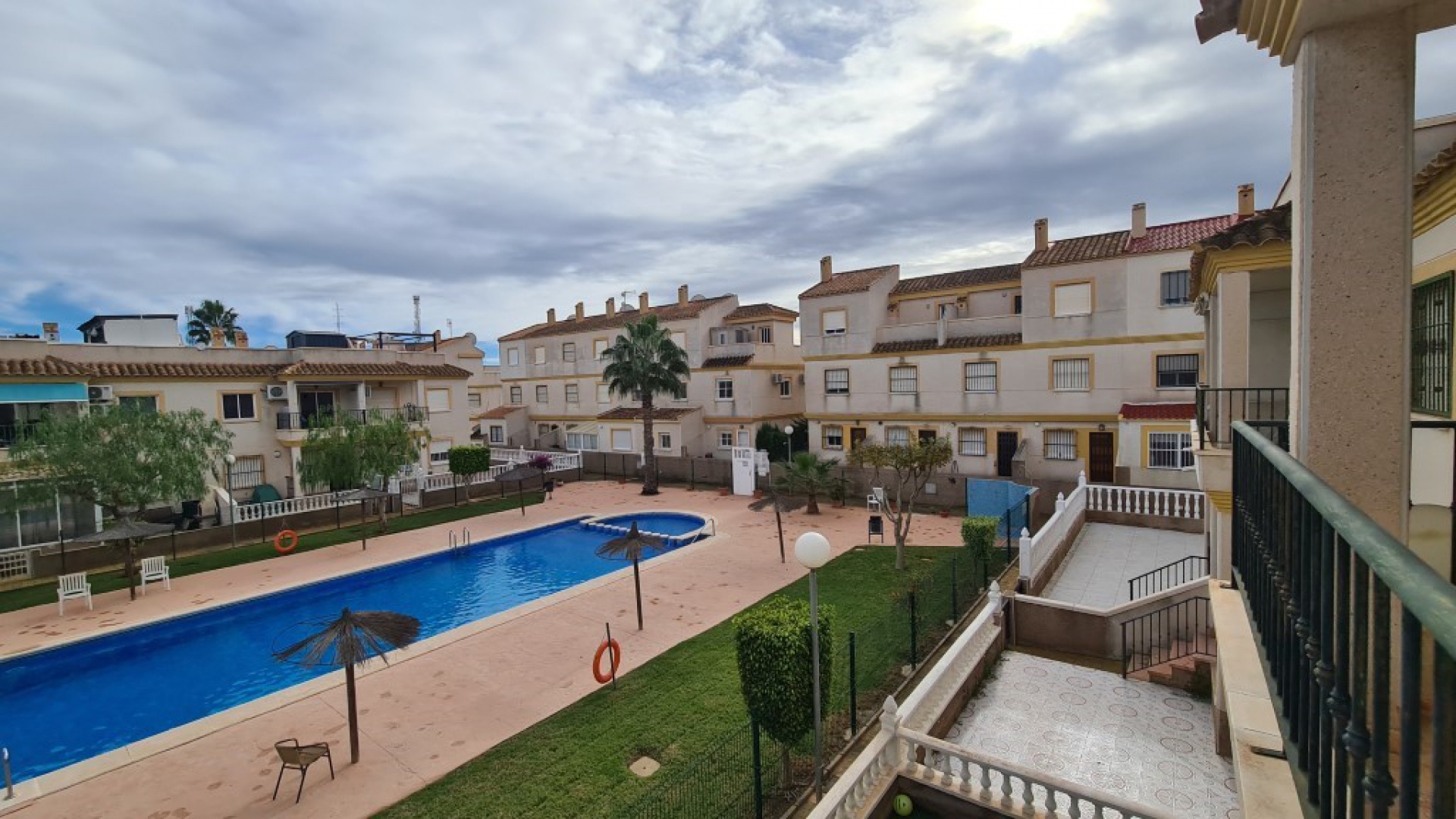 Resale - Apartment - Villamartin - st james hill