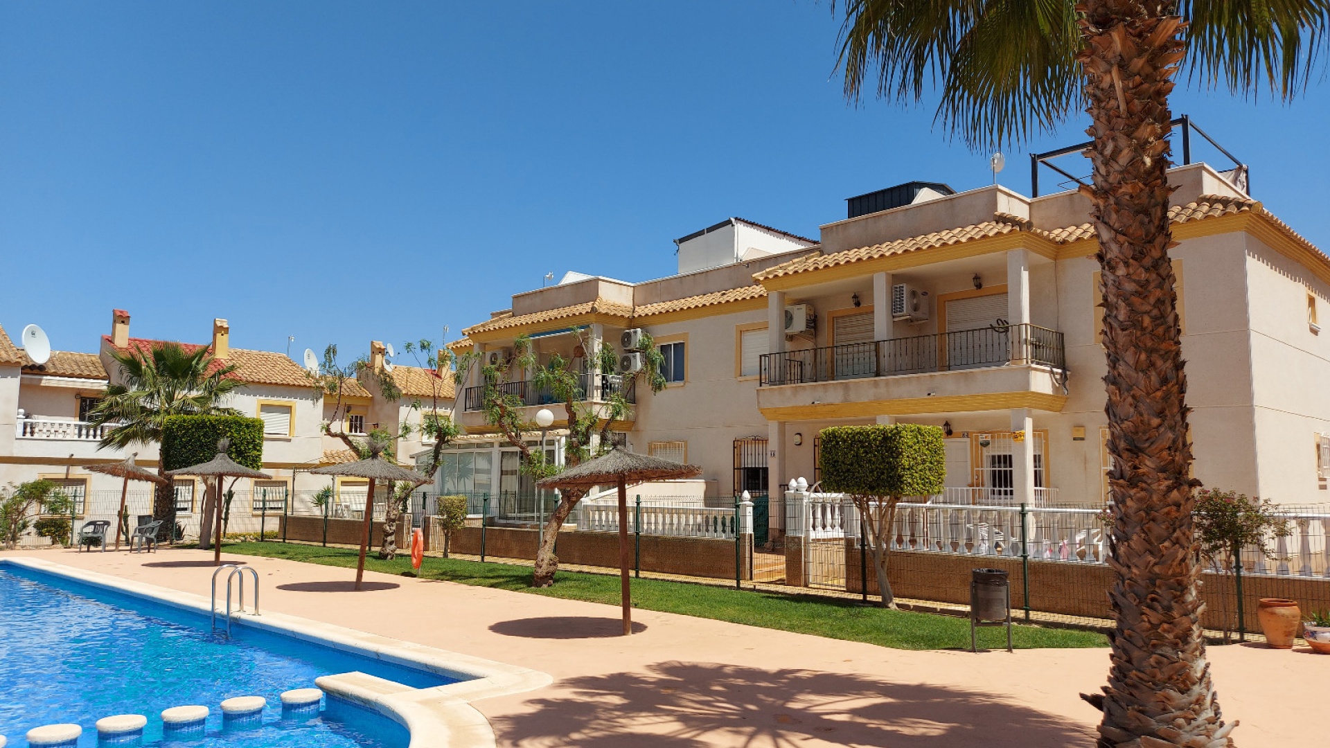 Resale - Apartment - Villamartin - st james hill