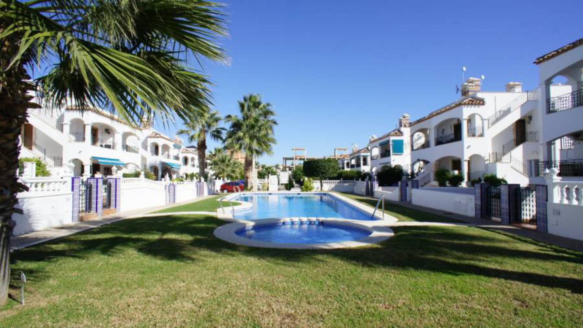 Resale - Apartment - Villamartin