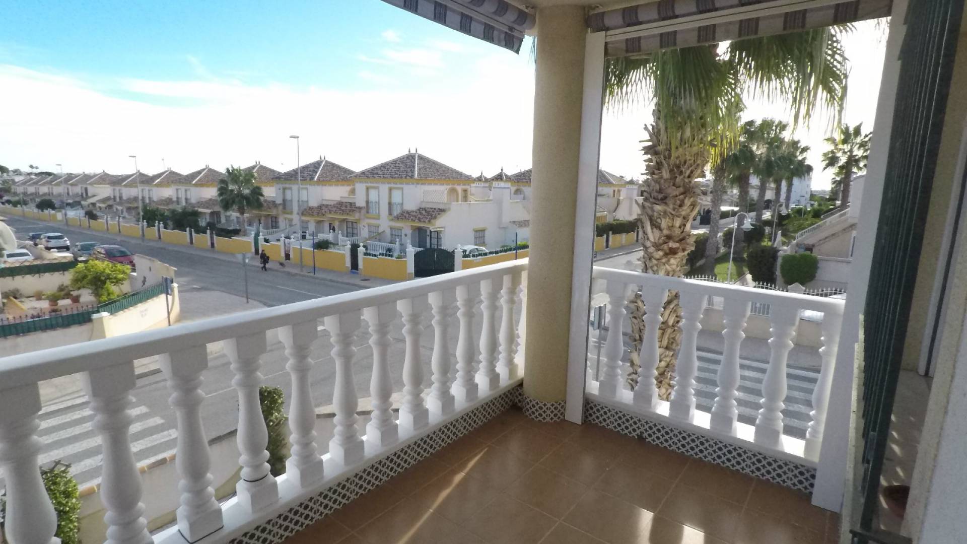 Resale - Apartment - Villamartin