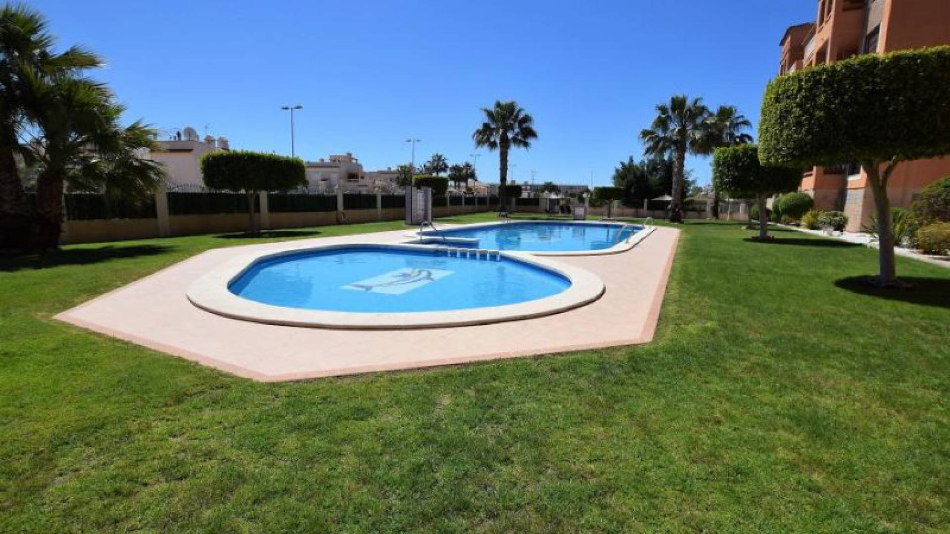 Resale - Apartment - Villamartin