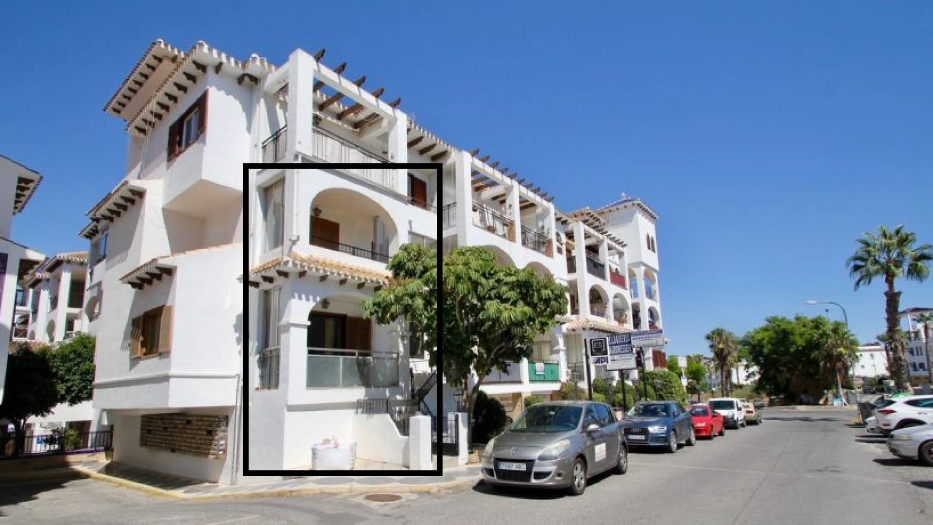 Resale - Apartment - Villamartin