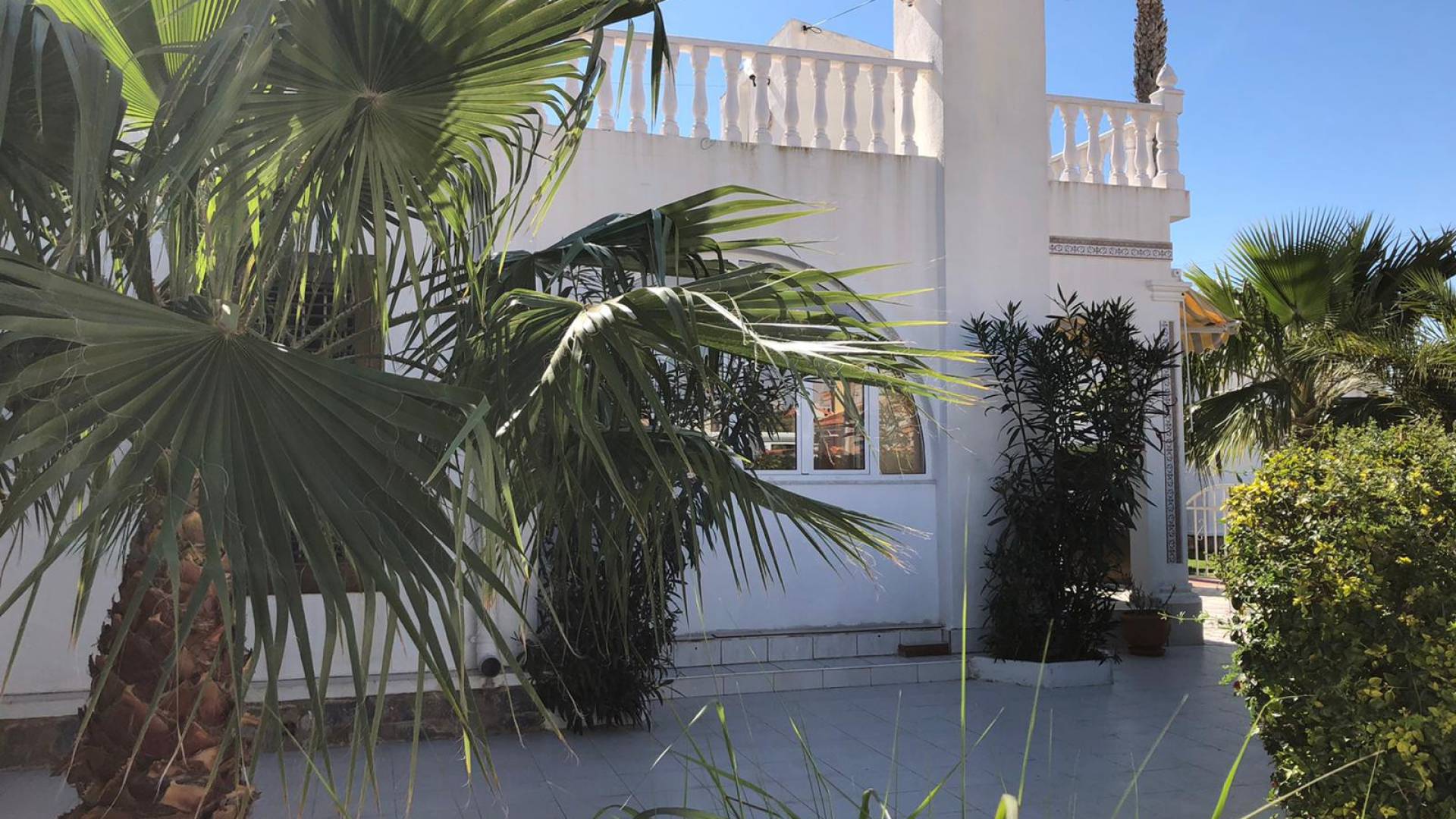 Resale - Bungalow - Playa Flamenca - las chismosas