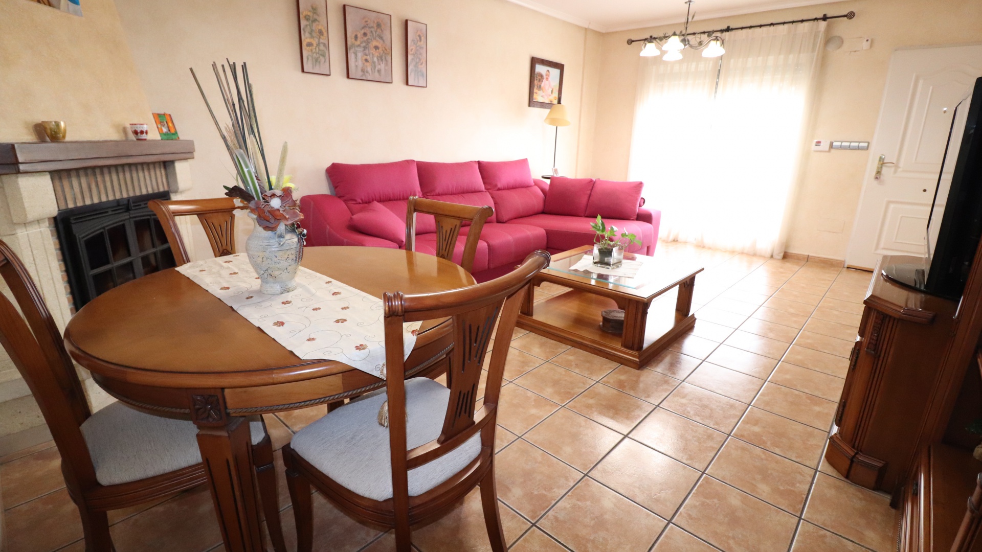 Resale - Townhouse - Daya Vieja