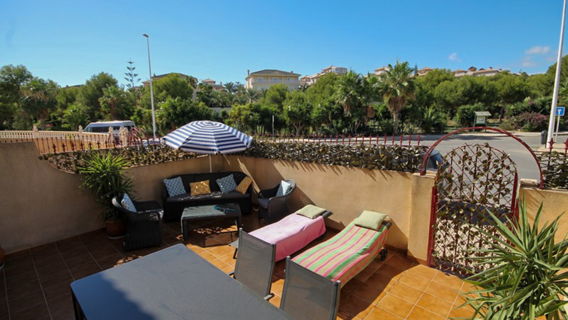 Resale - Townhouse - La Zenia - amapolas