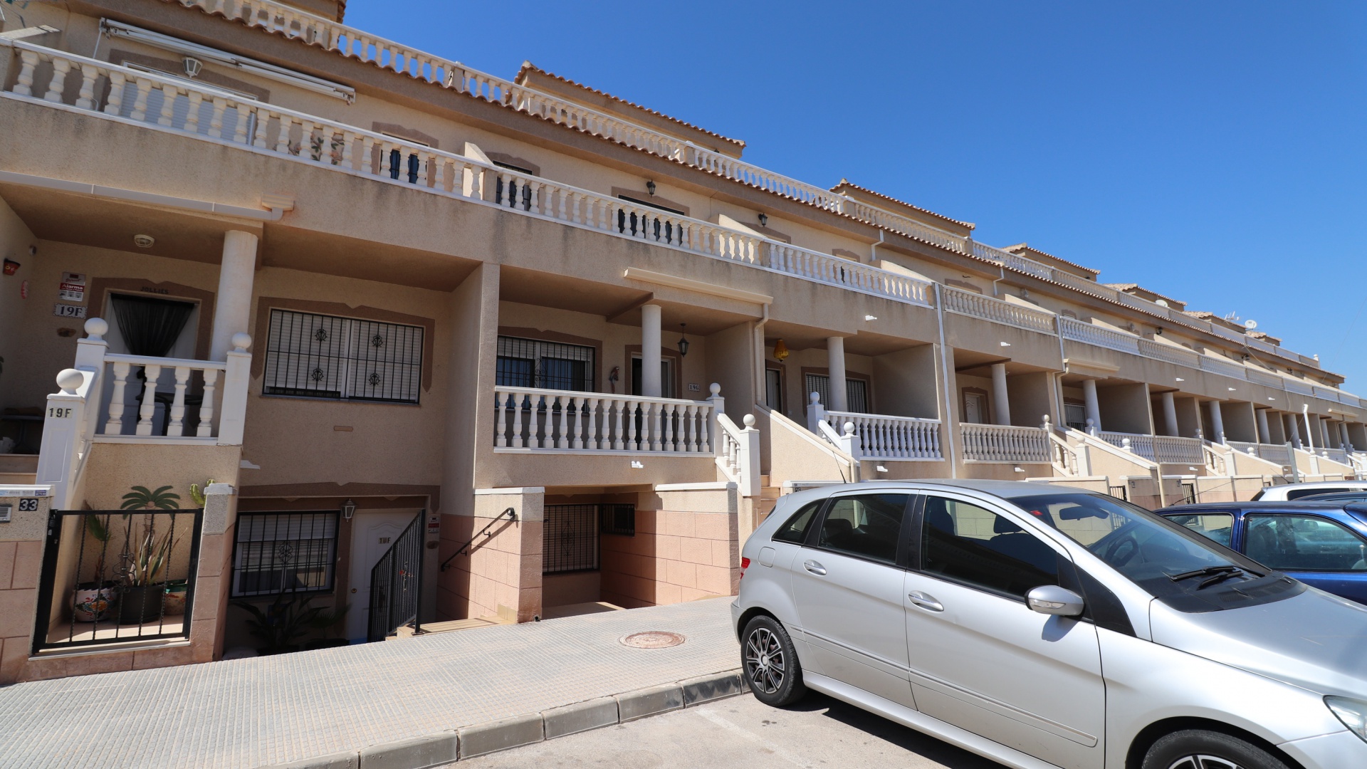 Resale - Townhouse - Los Palacios