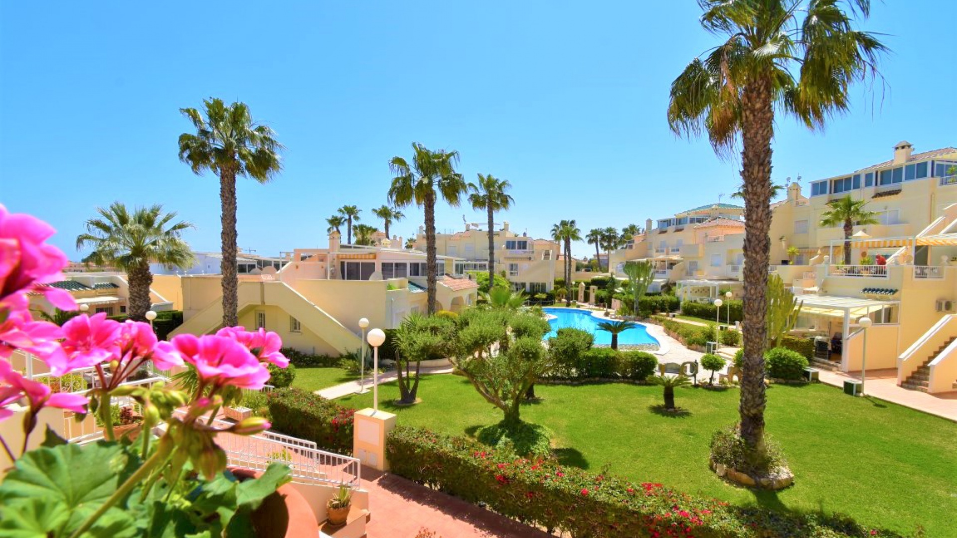 Resale - Townhouse - Orihuela Costa - Playa Flamenca