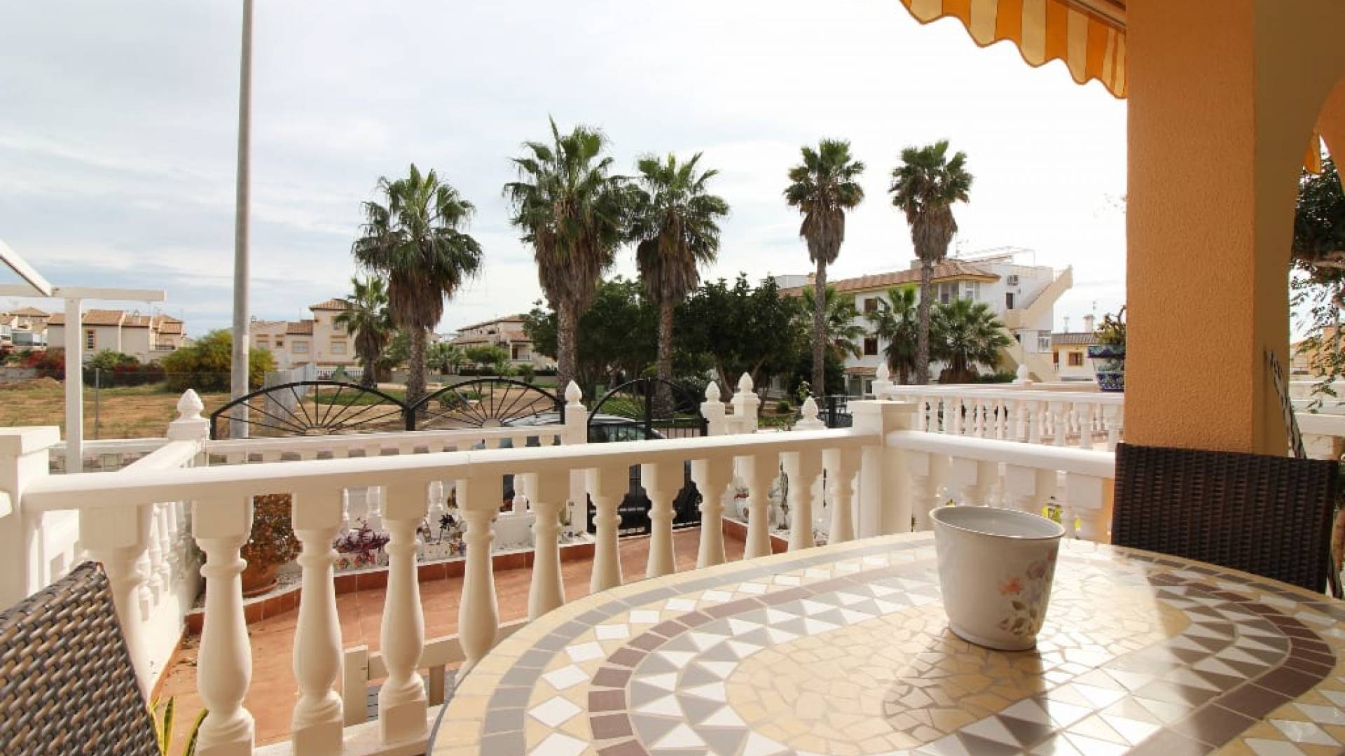 Resale - Townhouse - Playa Flamenca - la laguna