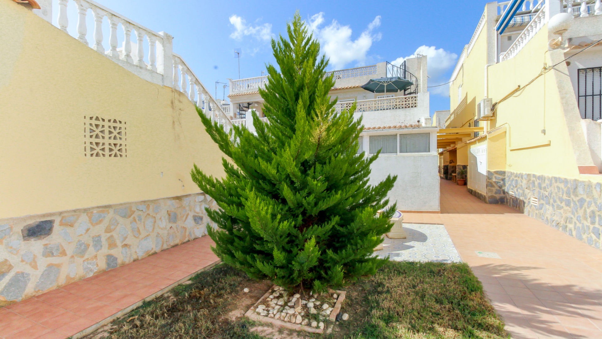 Resale - Townhouse - Playa Flamenca - las chismosas