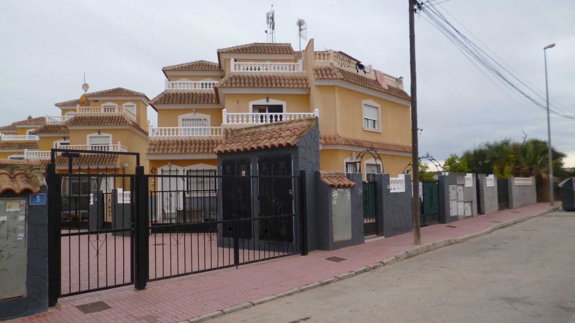 Resale - Townhouse - Playa Flamenca - Res. Argenta