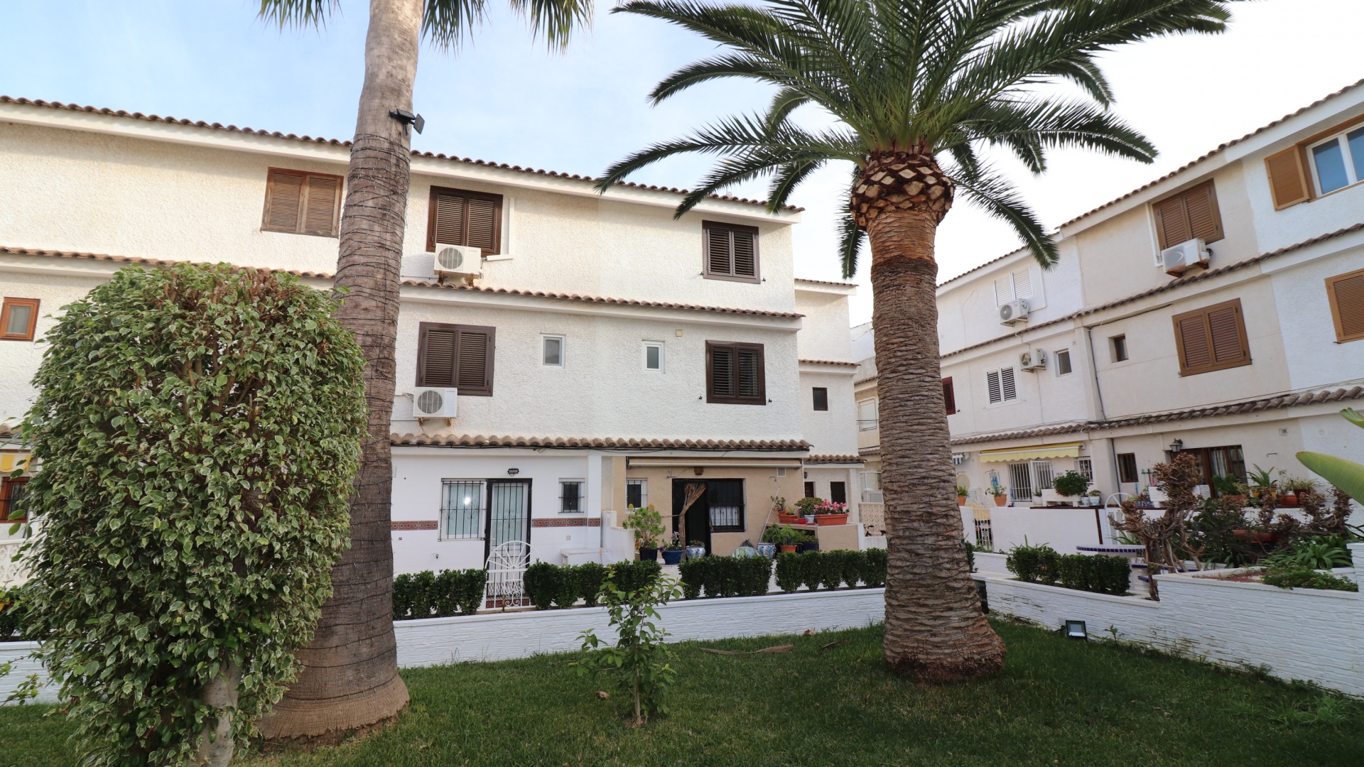 Resale - Townhouse - Punta Prima