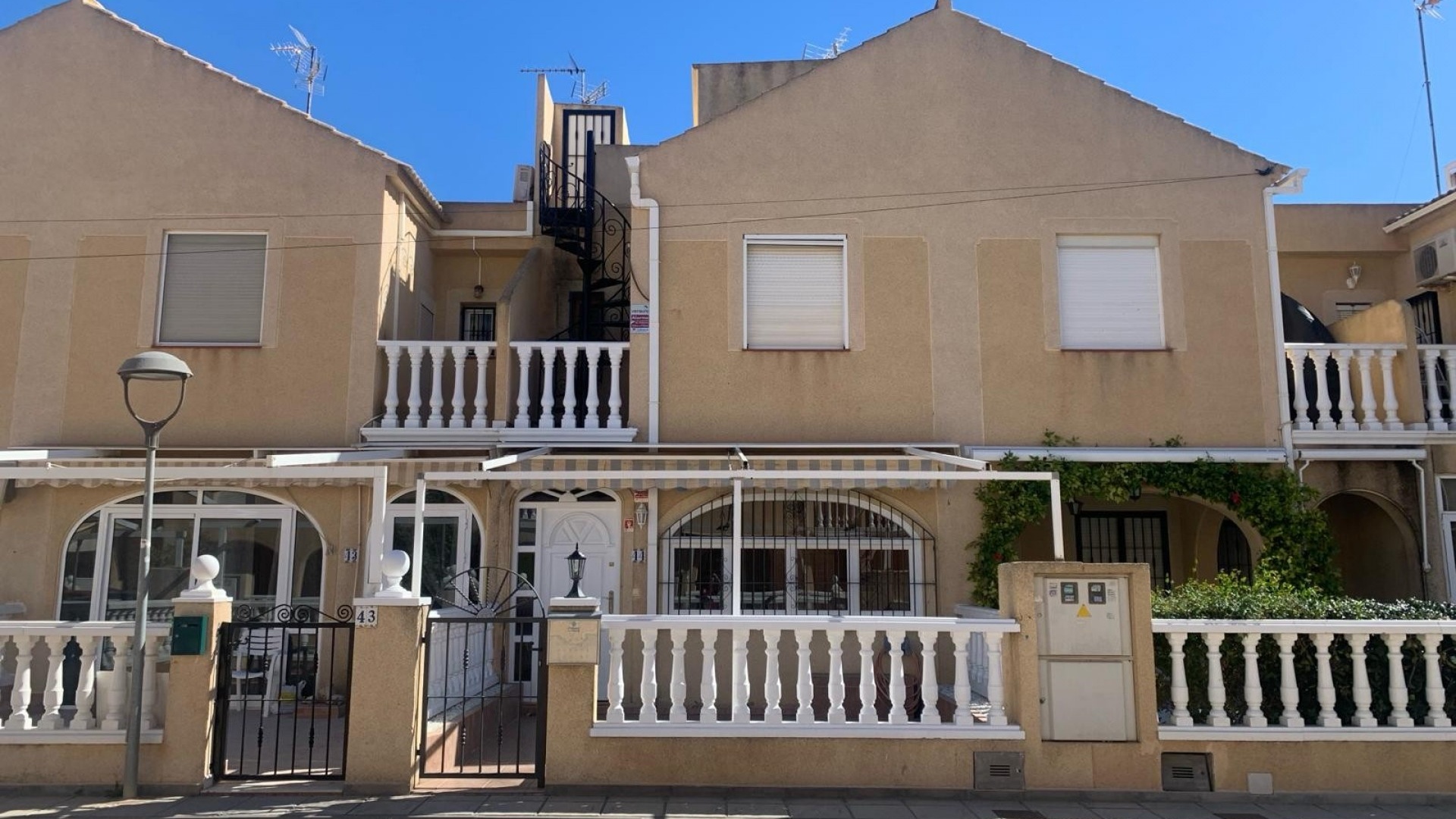 Resale - Townhouse - Punta Prima