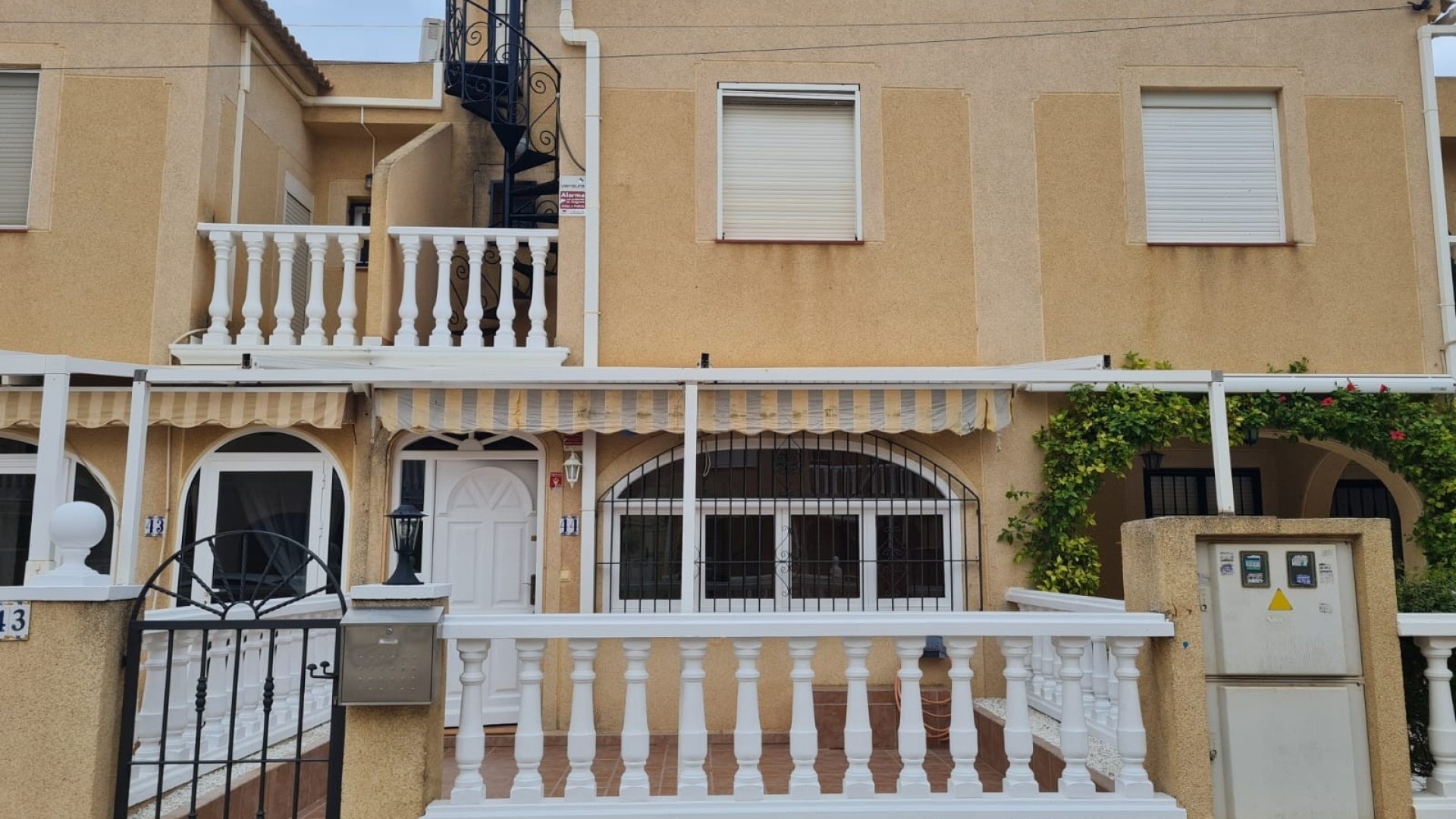 Resale - Townhouse - Punta Prima