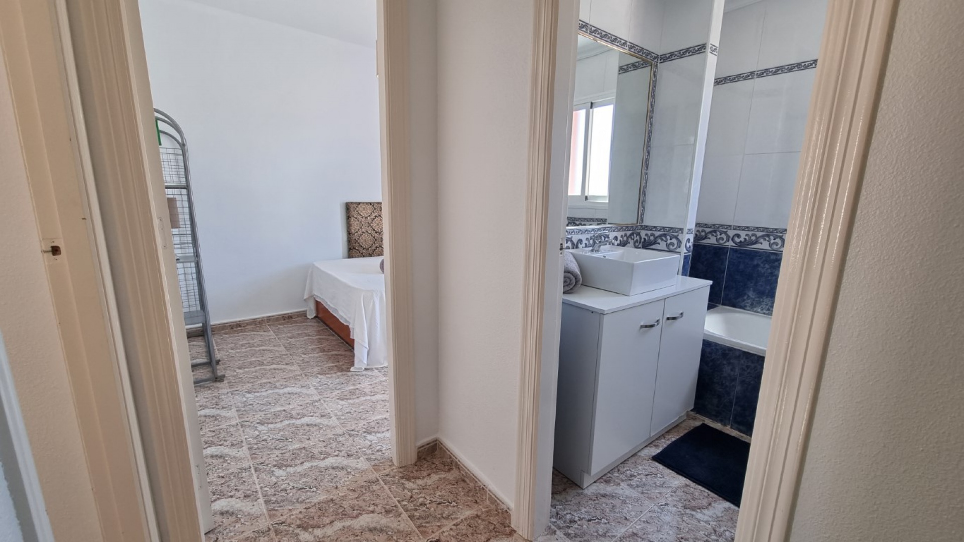 Resale - Townhouse - Villamartin - bosque de las lomas