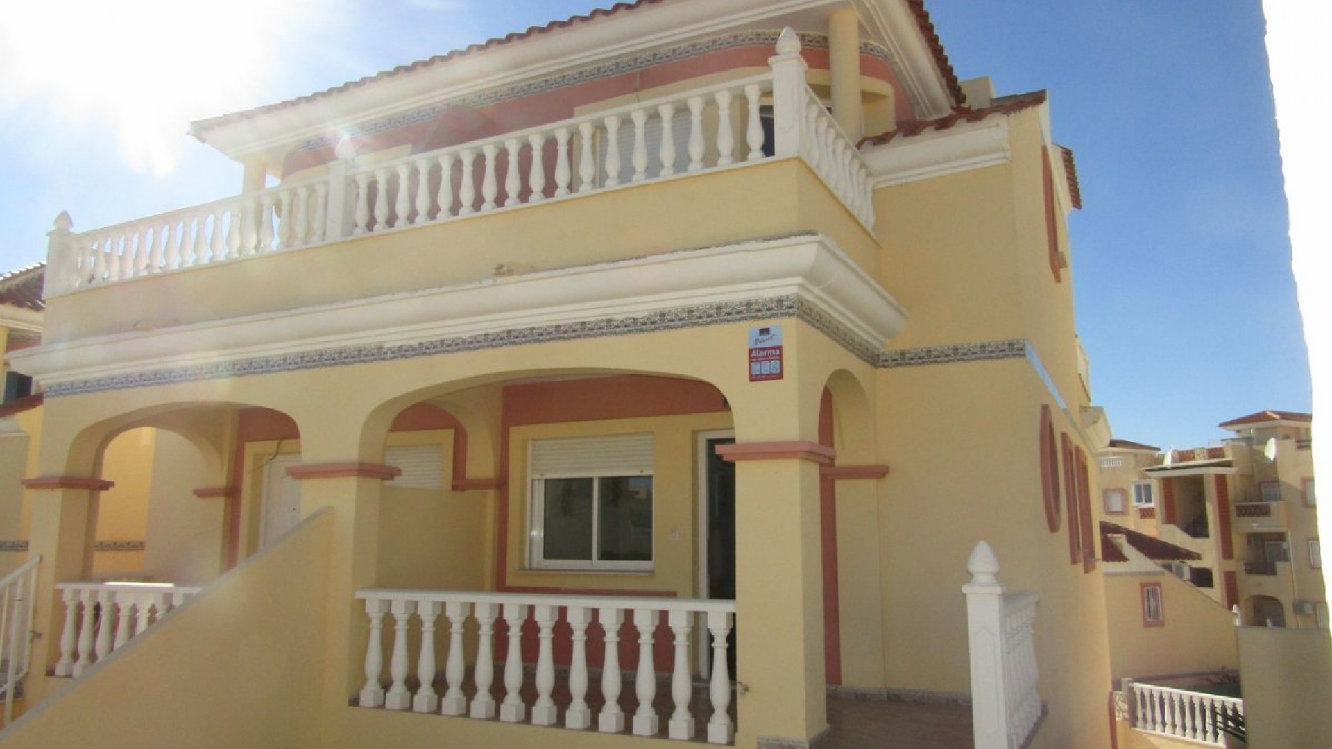 Resale - Townhouse - Villamartin - bosque de las lomas