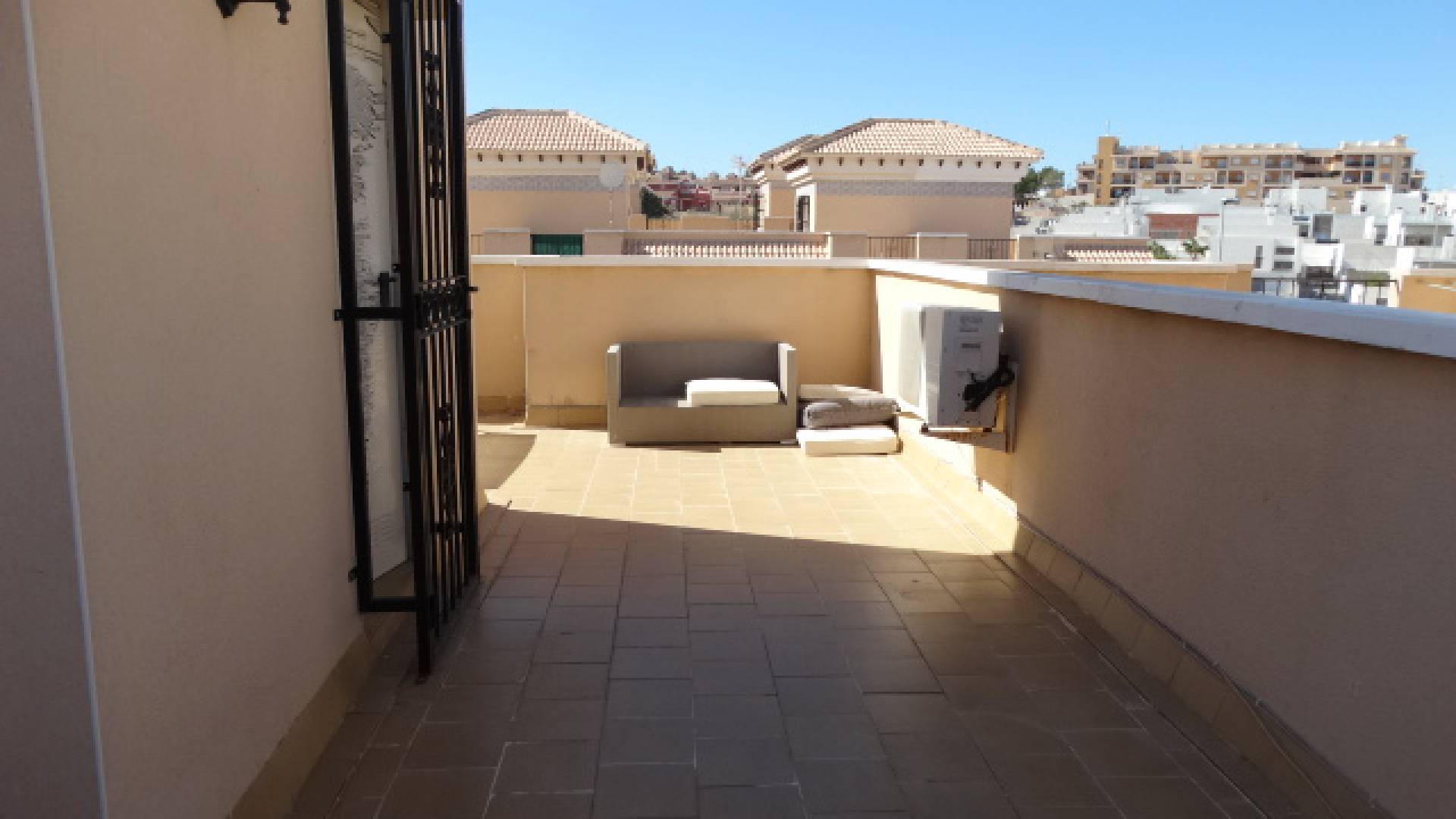 Resale - Townhouse - Villamartin - entre golf