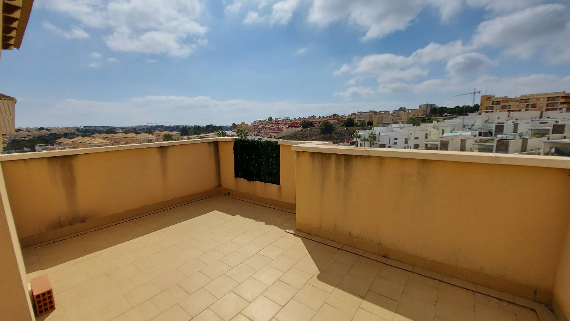 Resale - Townhouse - Villamartin - entre golf