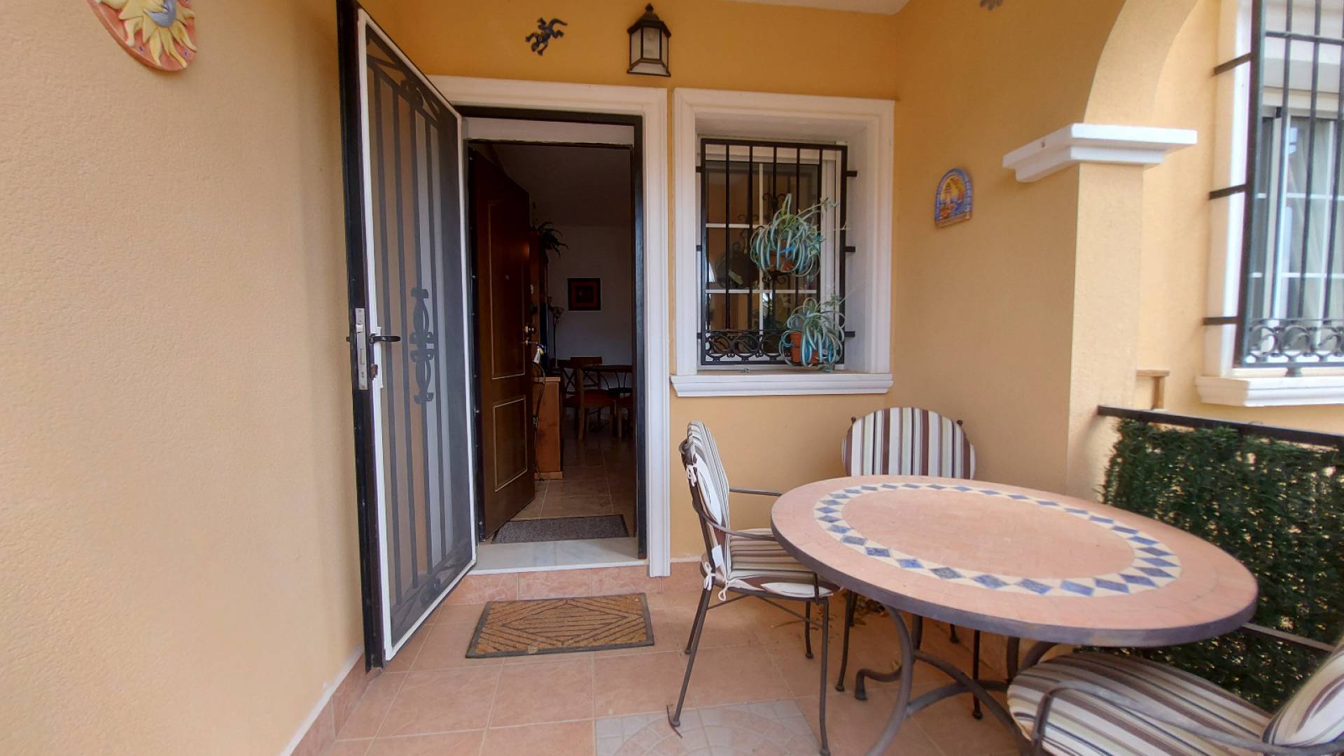 Resale - Townhouse - Villamartin - entre golf