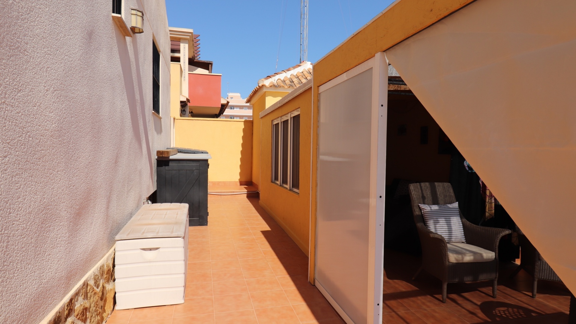 Resale - Townhouse - Villamartin