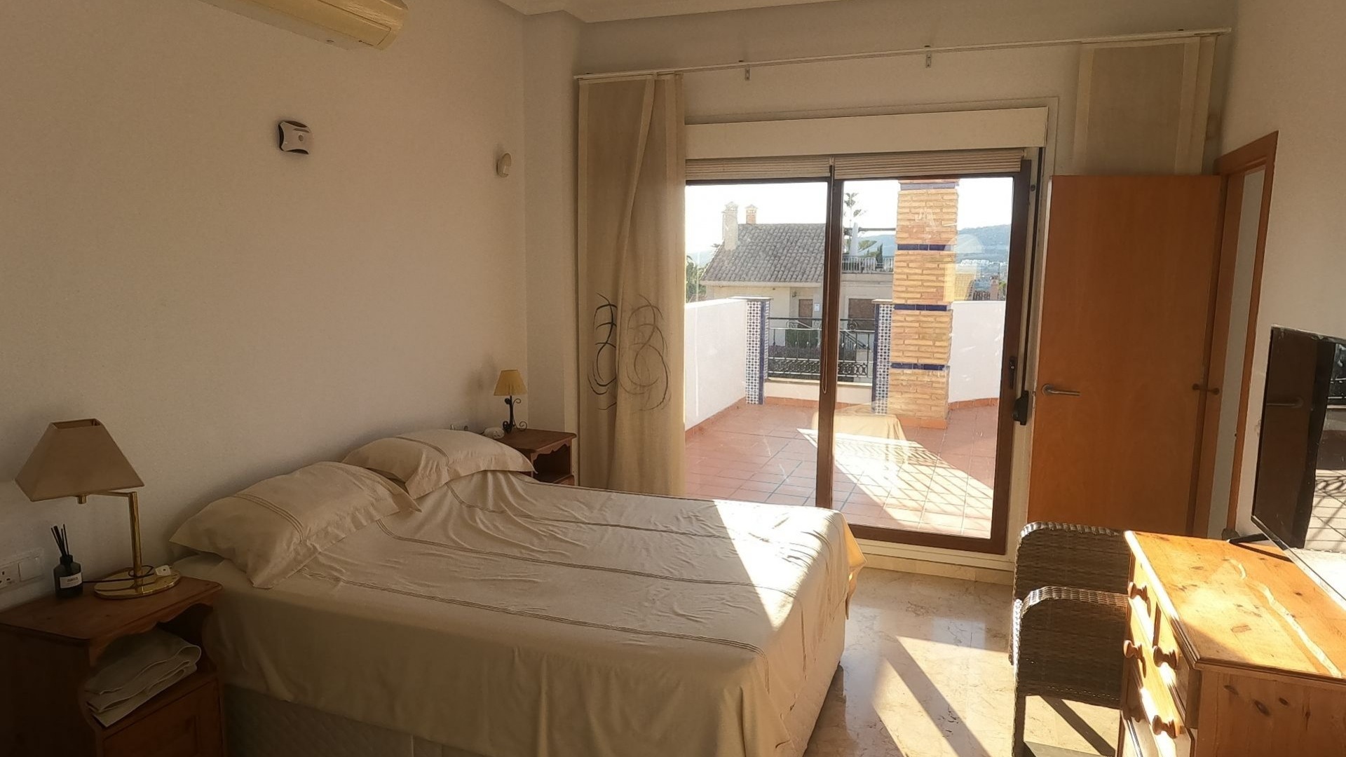 Resale - Villa - Algorfa